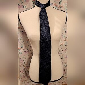 EUC Moschino Blue Geometric Silk Formal Business Casual Prep Wedding Event Tie